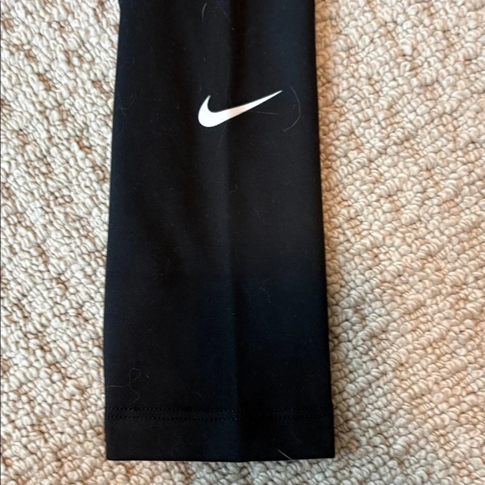 NWT Nike One Full Length Leggings- Size Small - Picture 5 of 8